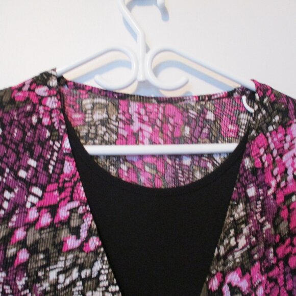 🌸 Abstract Pink & Brown Ring Front Top - Plissé Stretch 🌸 - Picture 2 of 7